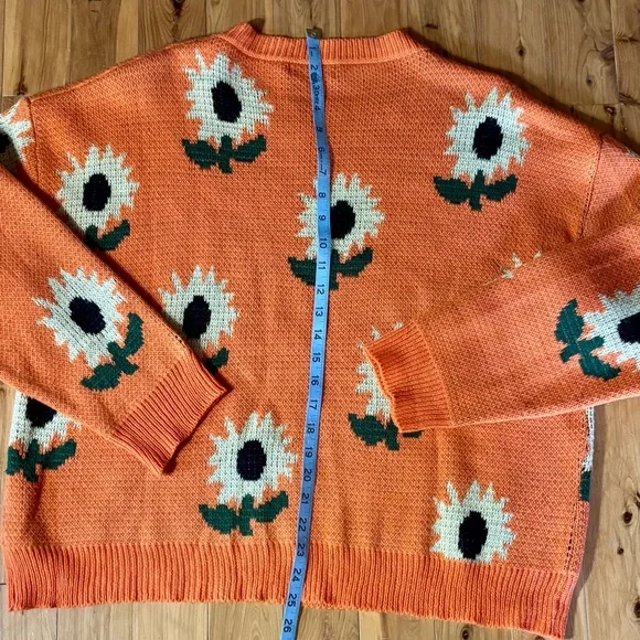 🌻Shein Curve Knit Funky Sunflower Cropped Sweater (?reversible?) Size 2X 🌻 - Picture 8 of 8